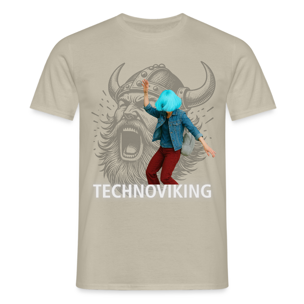 Technoviking protects blue haired girl - Männer T-Shirt - Sandbeige