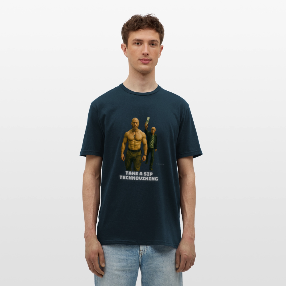 Take a sip Technoviking - Männer T-Shirt - Navy