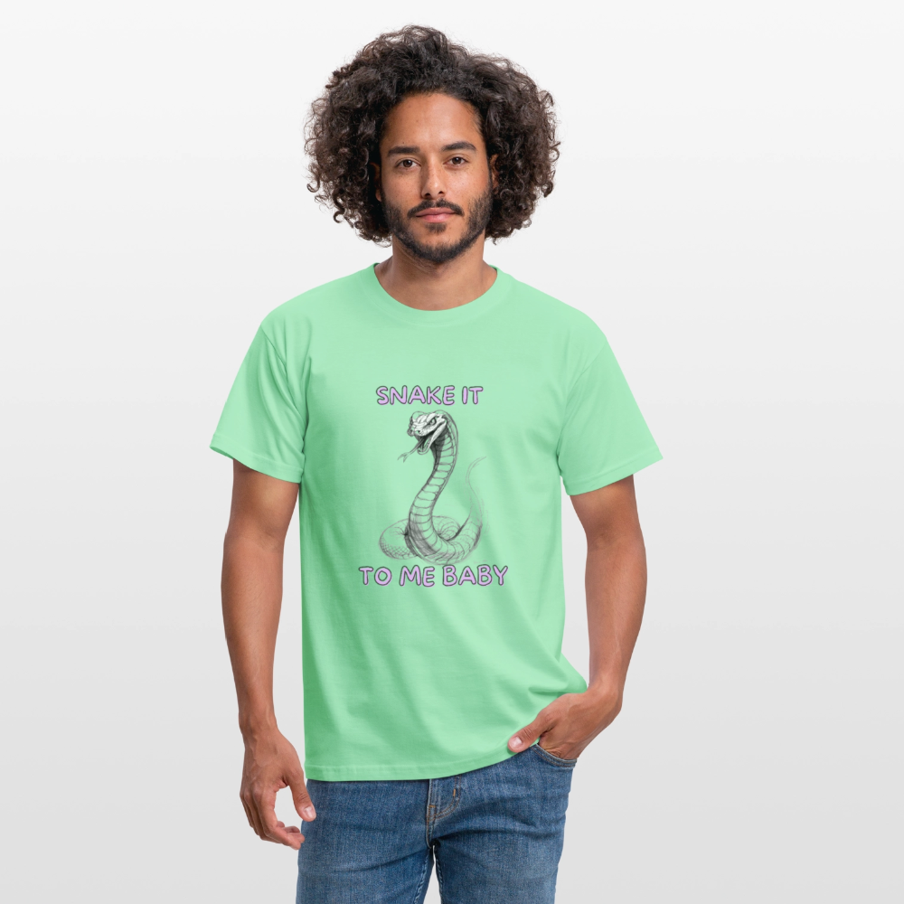 Snake it to me baby - Männer T-Shirt - Mintgrün