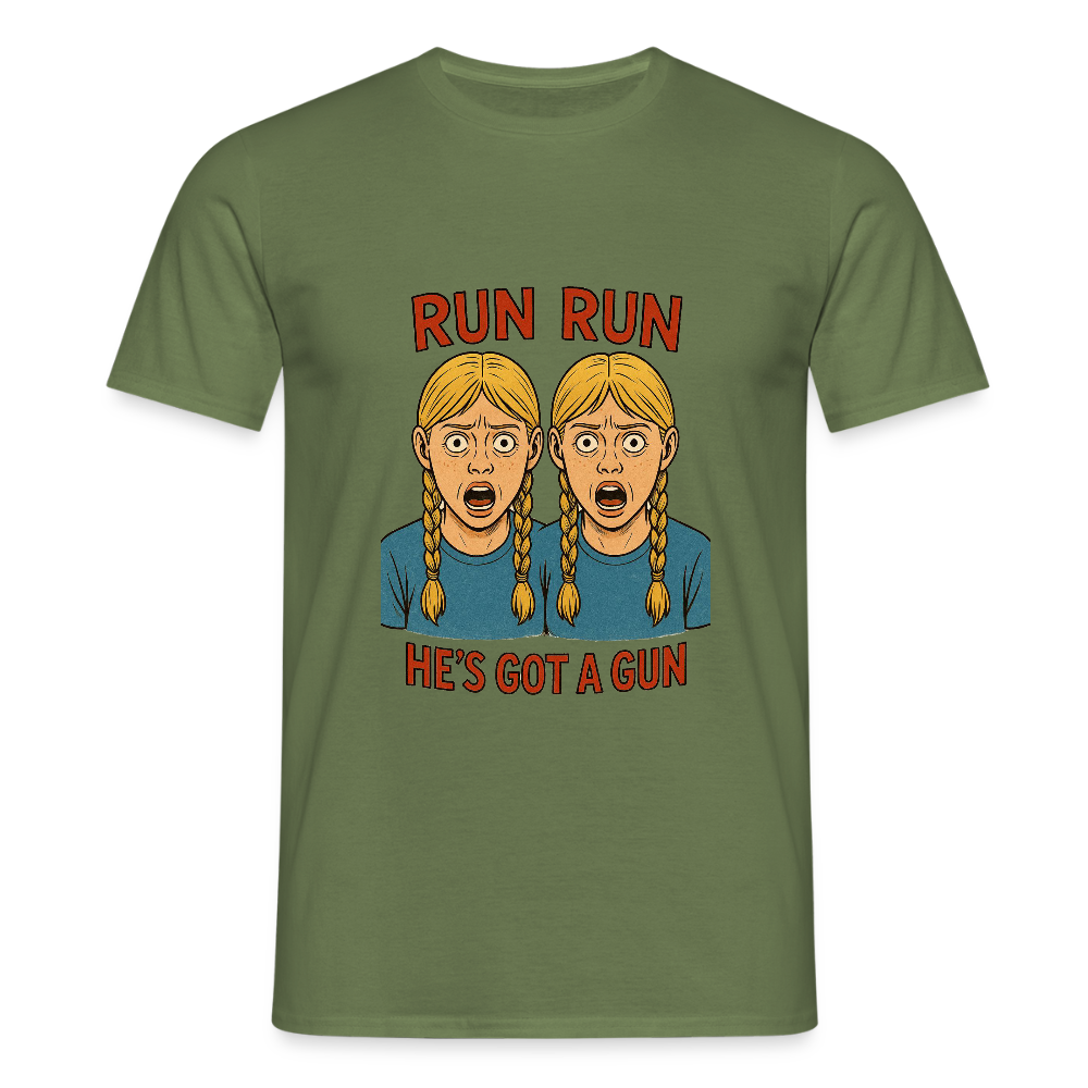 Zwillinge - run he´s got a gun - Männer T-Shirt - Militärgrün