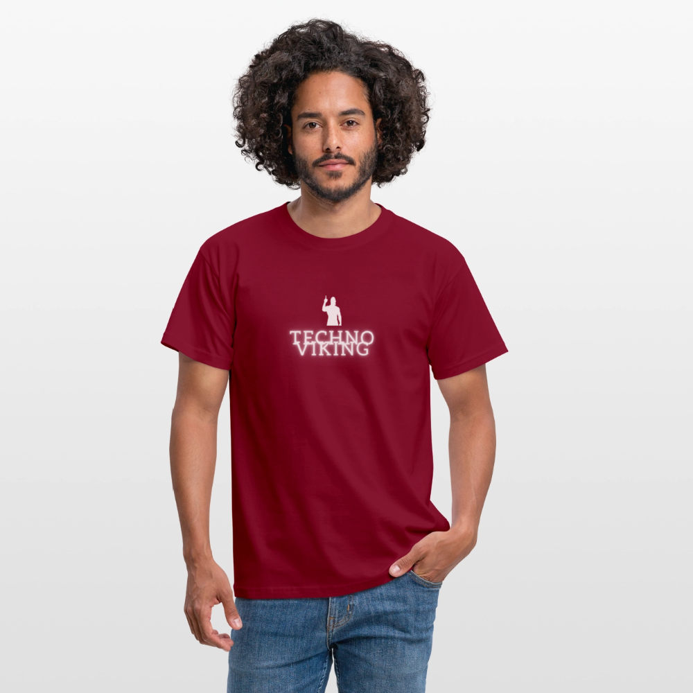 Technoviking drink & dance - Männer T-Shirt - Ziegelrot