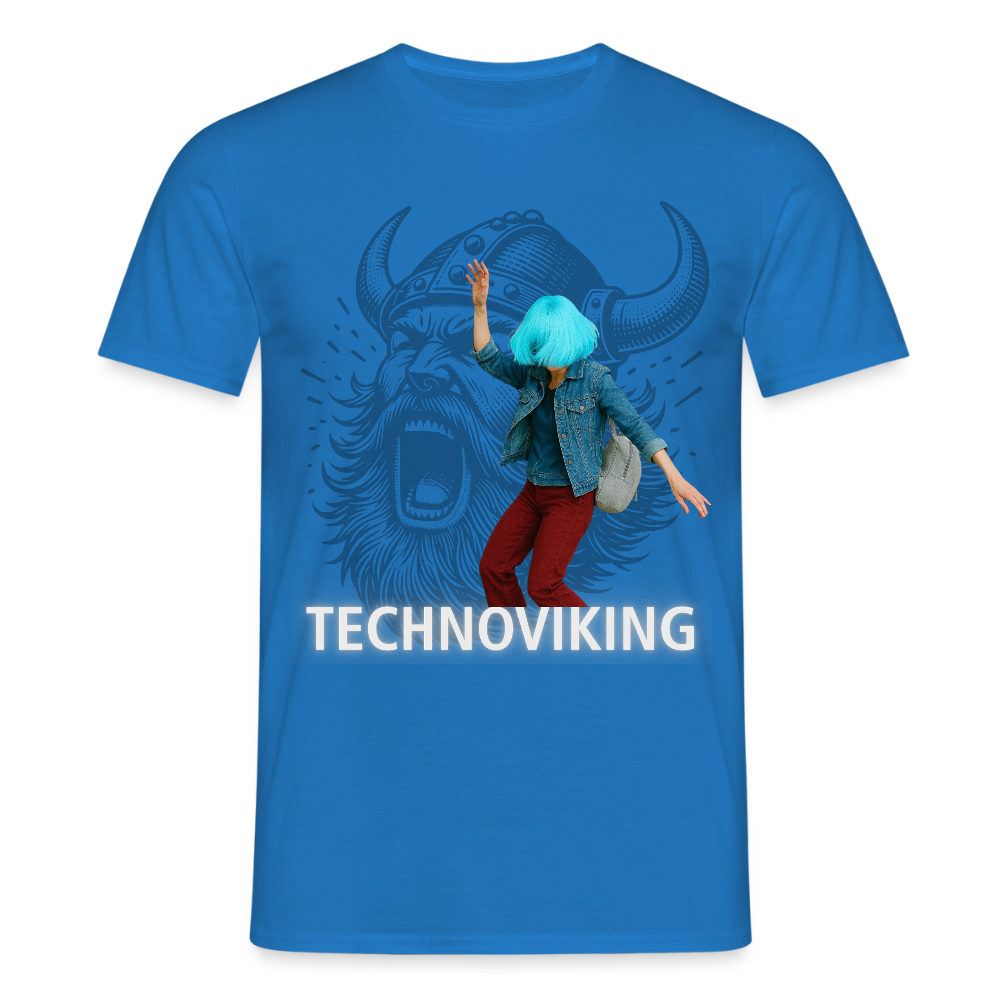Technoviking protects blue haired girl - Männer T-Shirt - Royalblau
